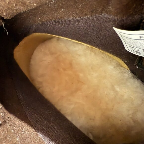 UGG | Biltmore Mid Boot Plain Toe with Sheepskin Insoles | Brown | US 11 - Picture 4 of 9